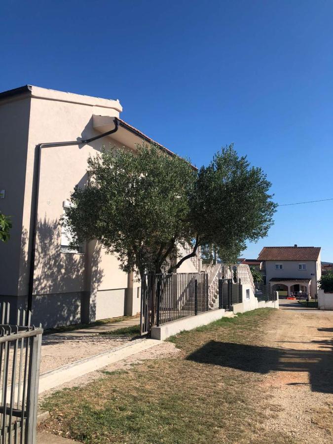 Apartman Lorna Turanj Dış mekan fotoğraf