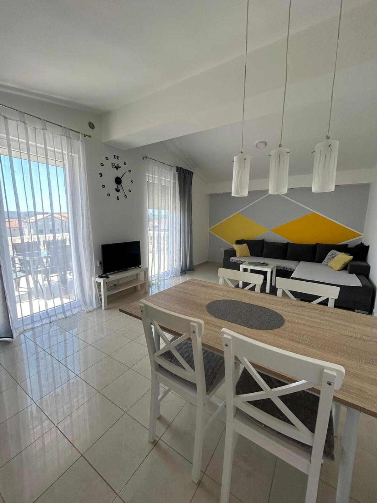 Apartman Lorna Turanj Dış mekan fotoğraf