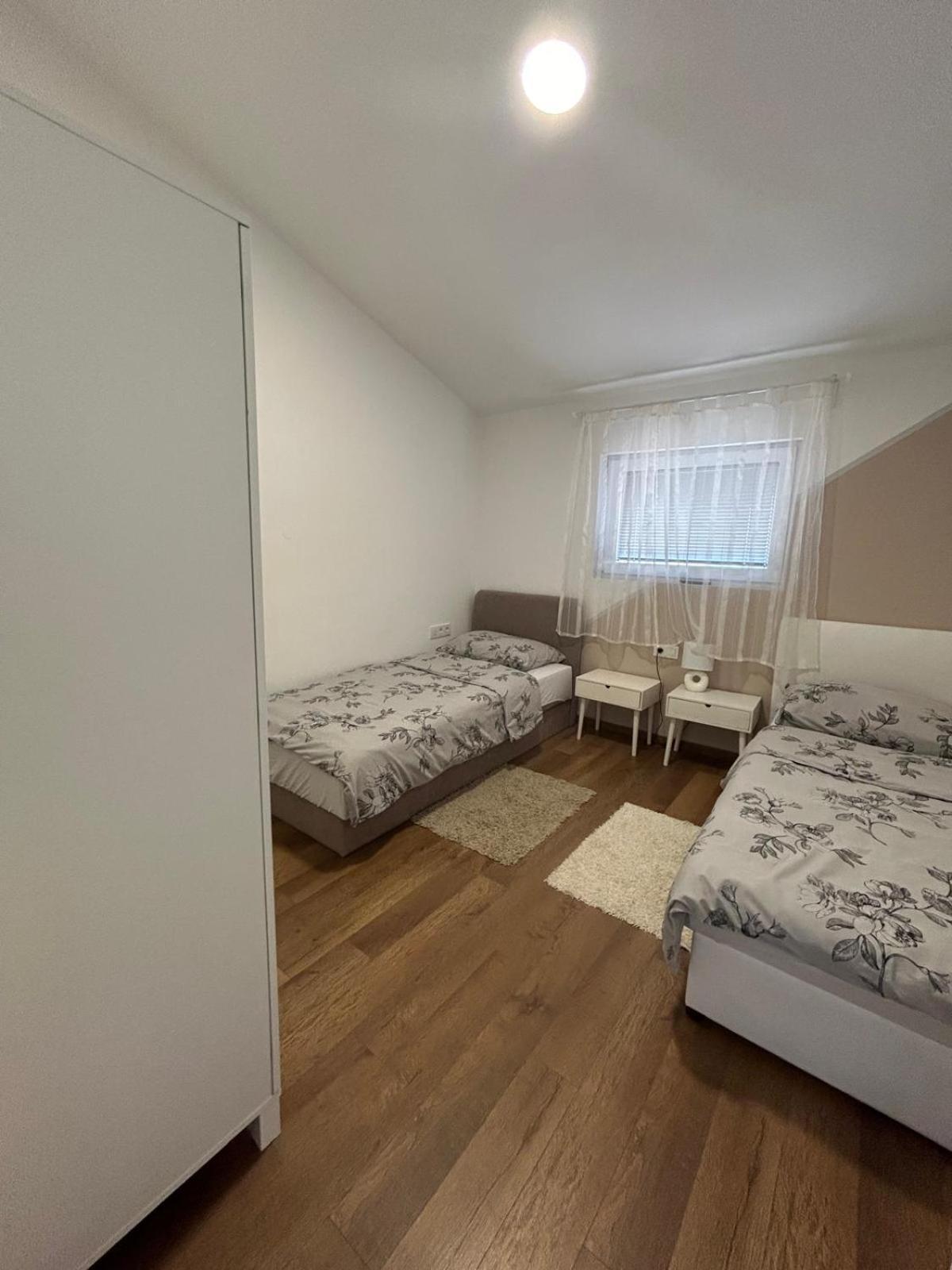 Apartman Lorna Turanj Dış mekan fotoğraf