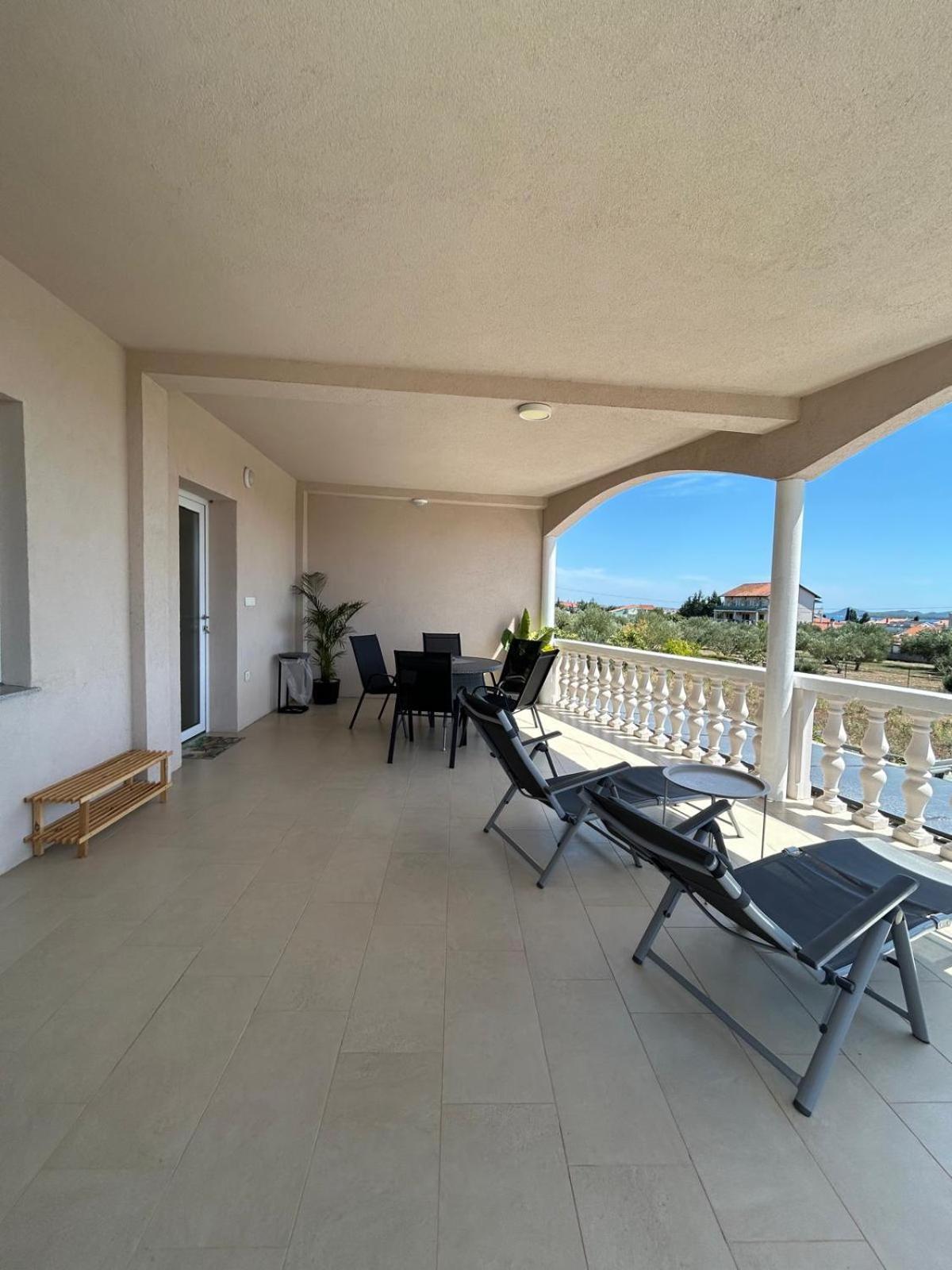 Apartman Lorna Turanj Dış mekan fotoğraf