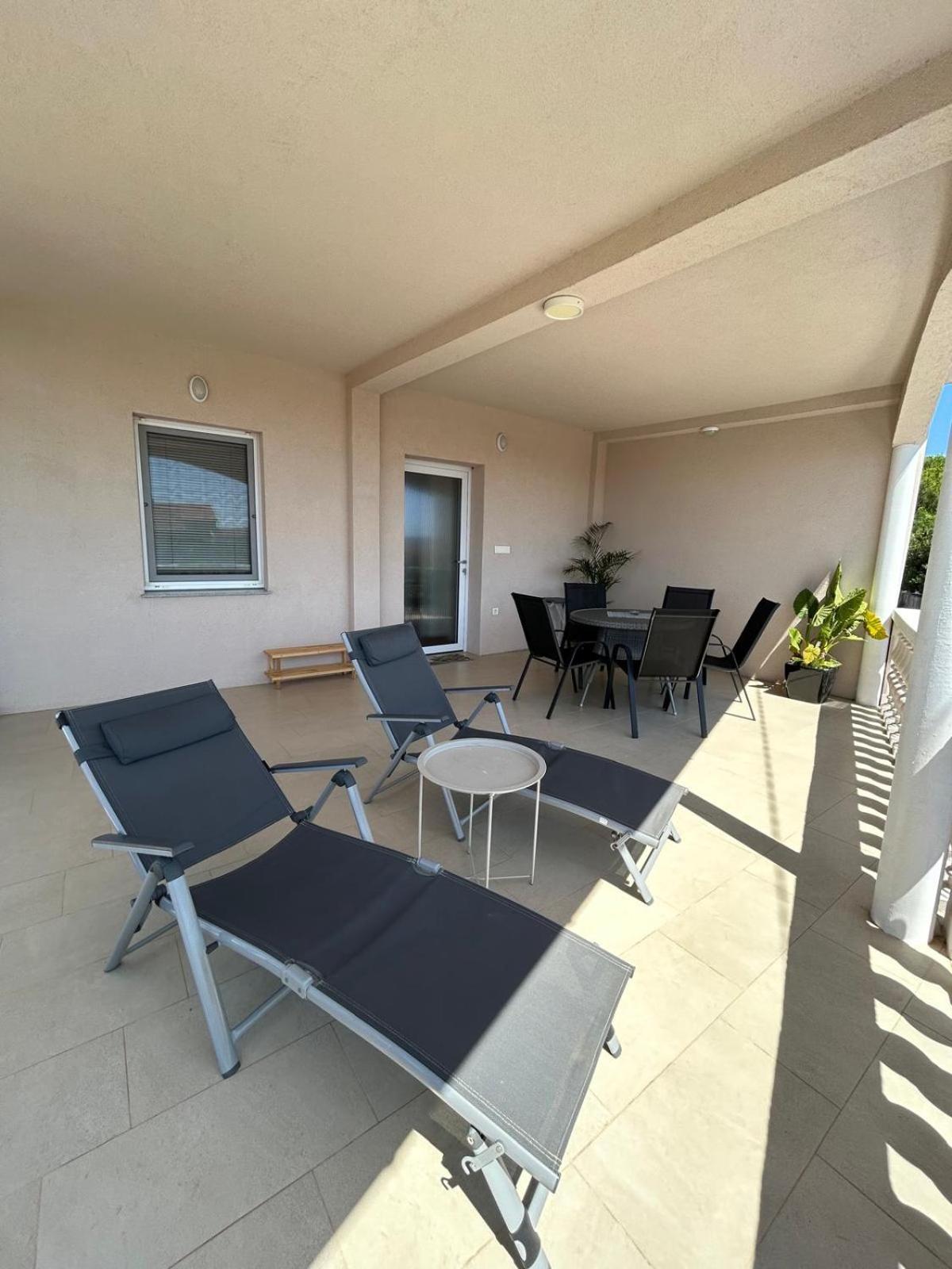 Apartman Lorna Turanj Dış mekan fotoğraf