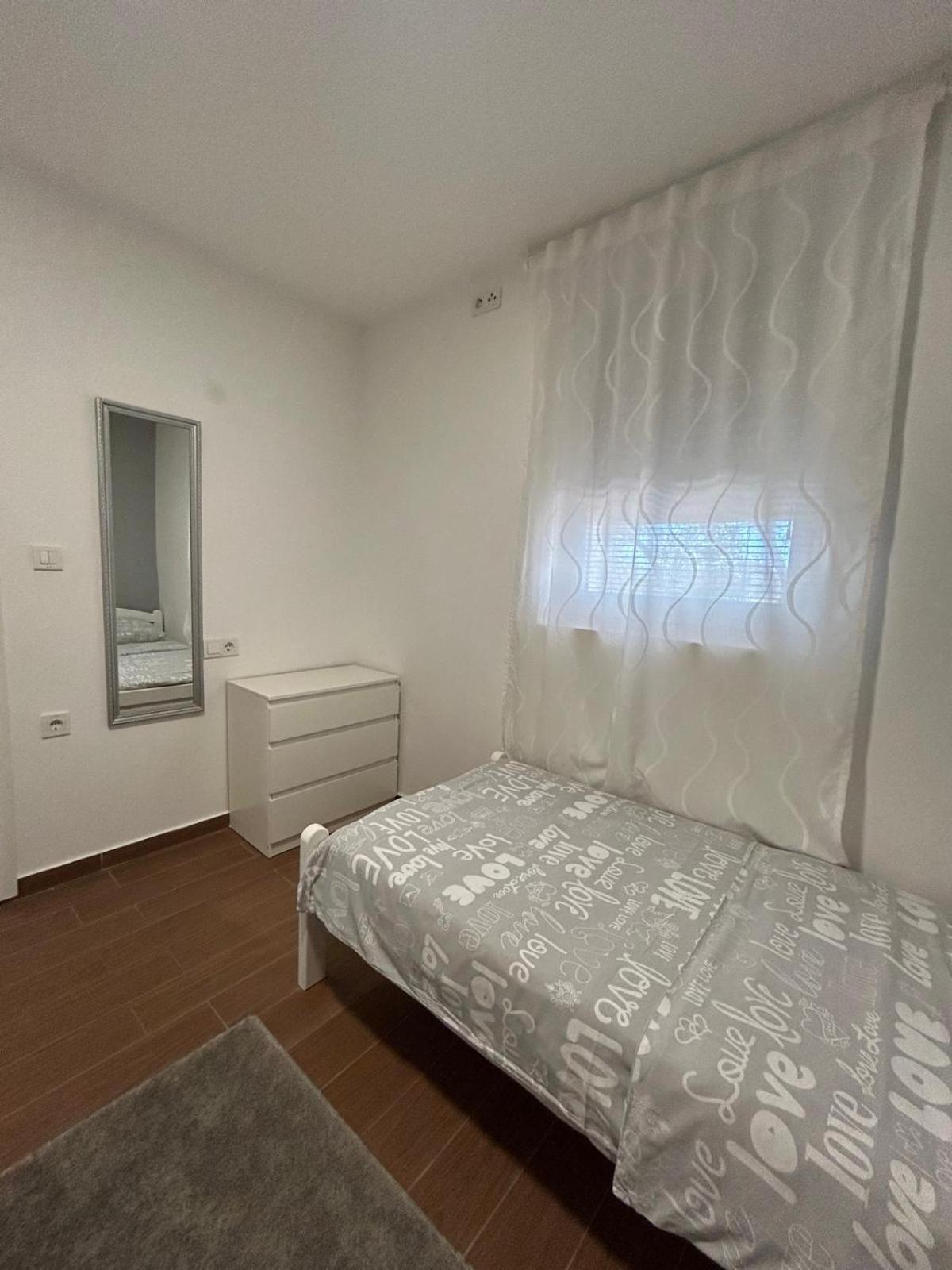 Apartman Lorna Turanj Dış mekan fotoğraf