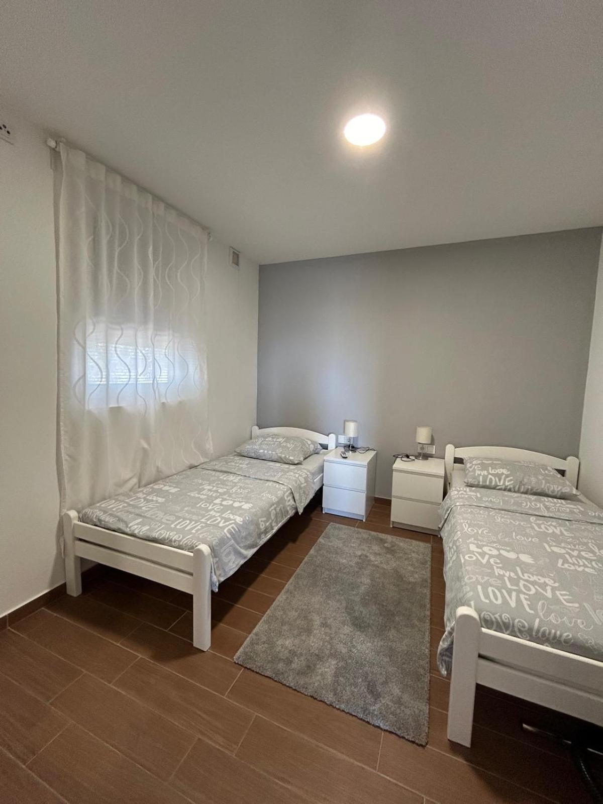 Apartman Lorna Turanj Dış mekan fotoğraf