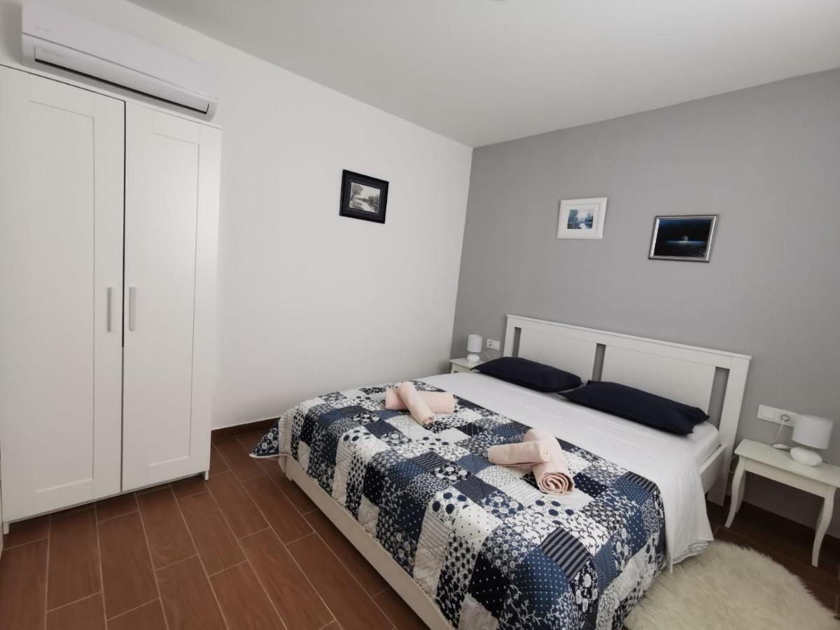 Apartman Lorna Turanj Dış mekan fotoğraf